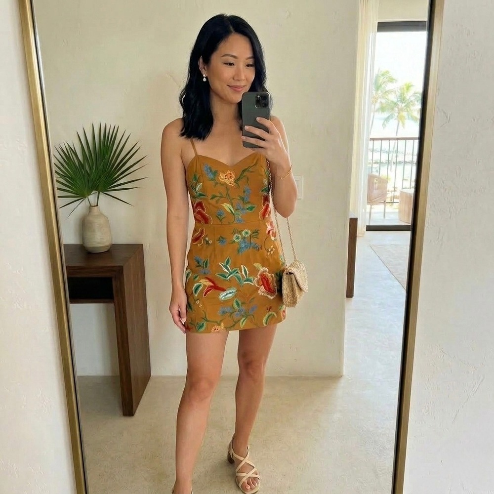 Selfie Leslie Mini Dress‎ Womens M Mustard Yellow Floral Embroidered Boho Date